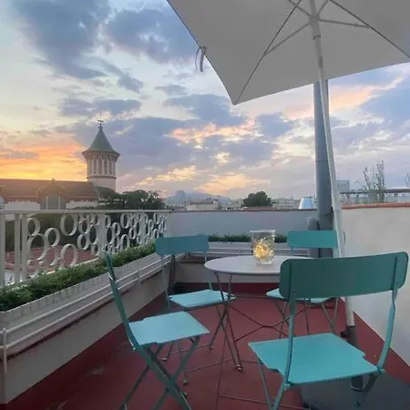 Casa Centro A 20km De Barcelona Ideal Familias Y Grupo Amigos Holiday home Sabadell